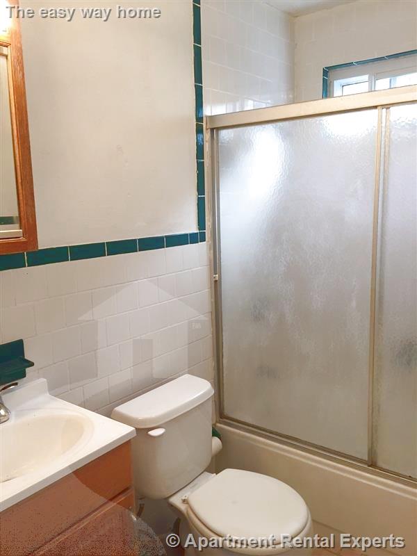 31-33 Oxford St, Spring Hill