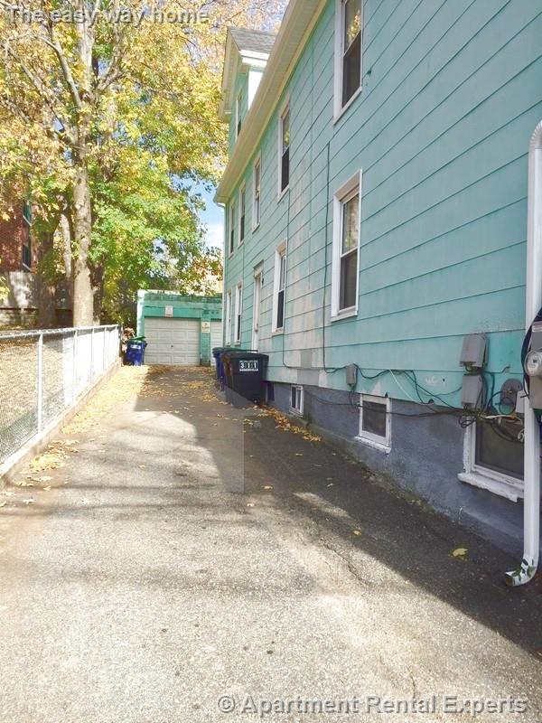 31-33 Oxford St, Spring Hill