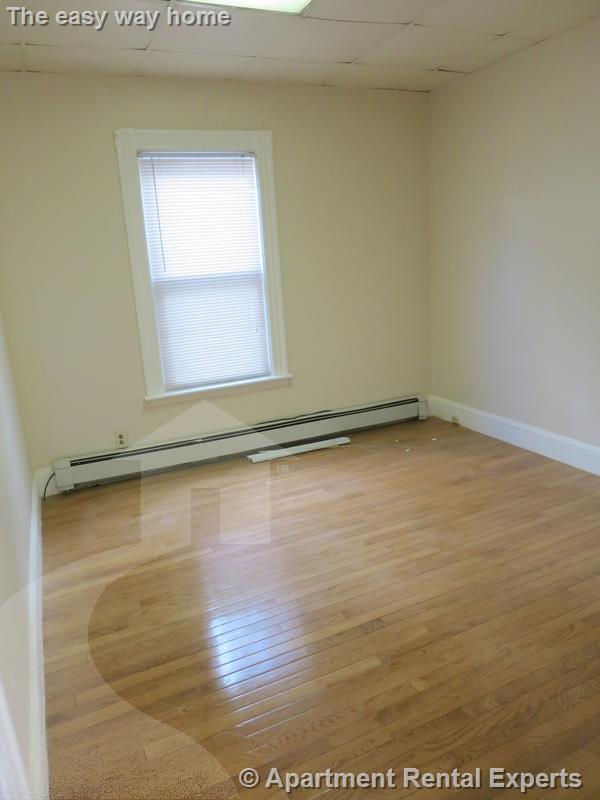 80 Newbury St, Davis Square