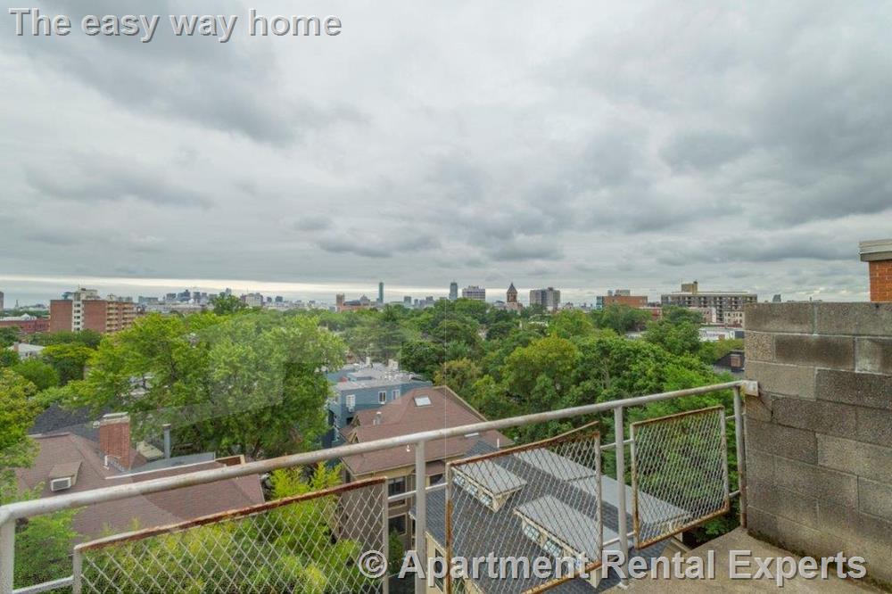 334 Harvard St, Harvard Square