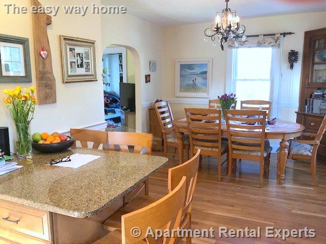 137 Sunset Rd, Arlington Heights