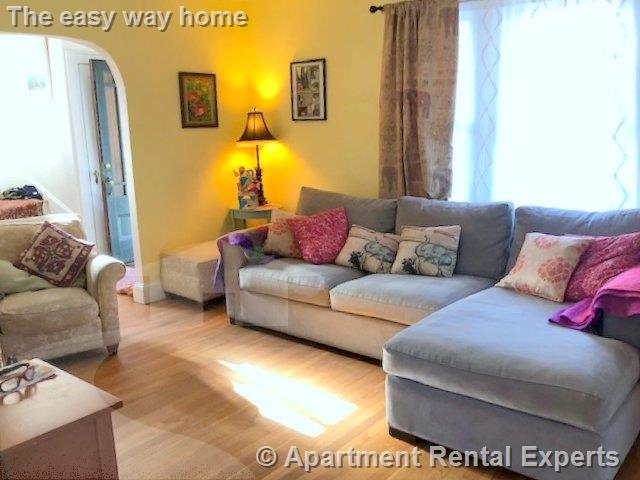 137 Sunset Rd, Arlington Heights