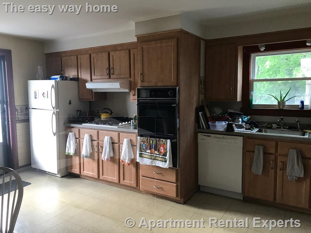 3 Day St, Davis Square