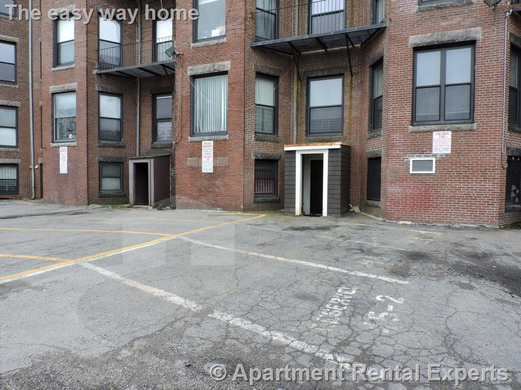 47 Bay State Rd, Back Bay