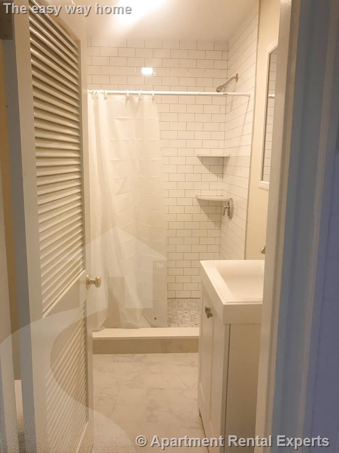 114 Highland Rd, Davis Square