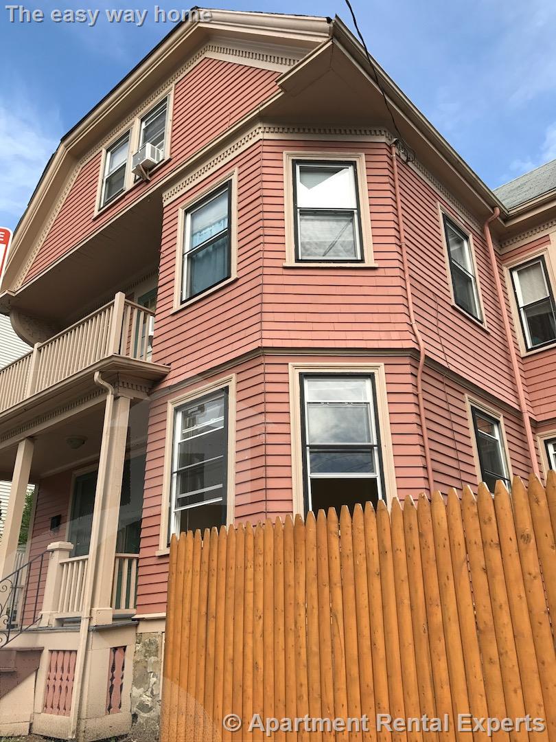 33 Ibbetson St, Porter Square