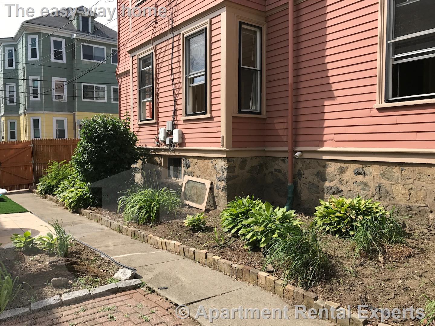 33 Ibbetson St, Porter Square