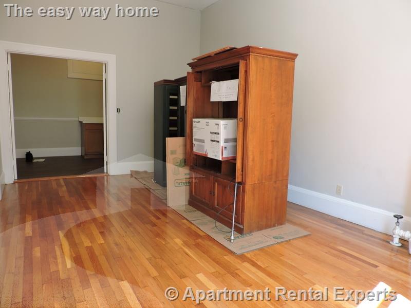 9 Sewall Ave, Coolidge Corner