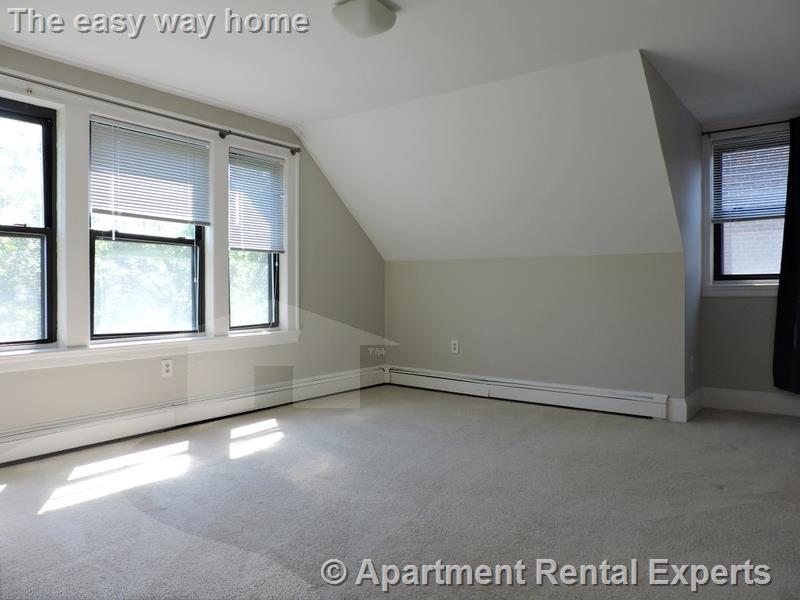 12 Stearns Rd, Coolidge Corner