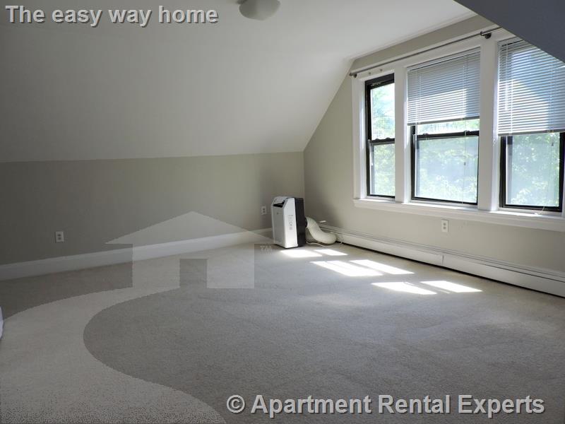 12 Stearns Rd, Coolidge Corner