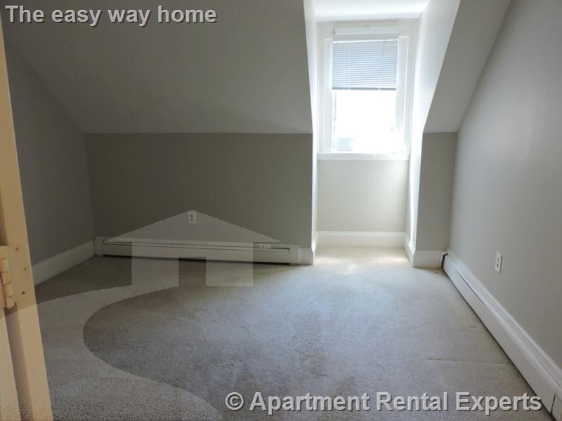 12 Stearns Rd, Coolidge Corner