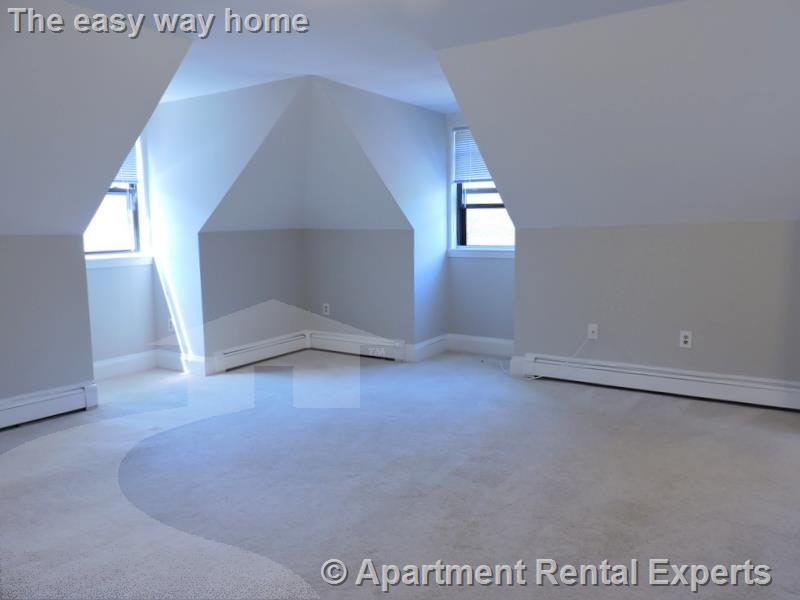 12 Stearns Rd, Coolidge Corner