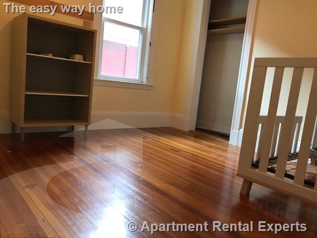 28 Powderhouse Blvd, Davis Square