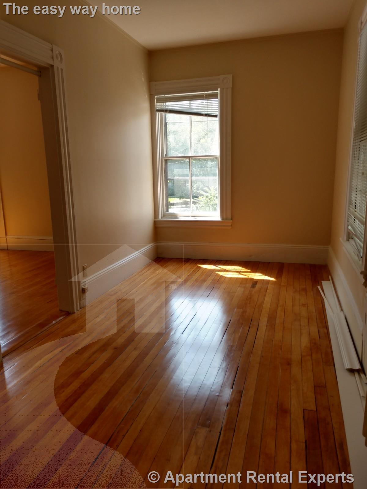 8 Farrington St, Arlington