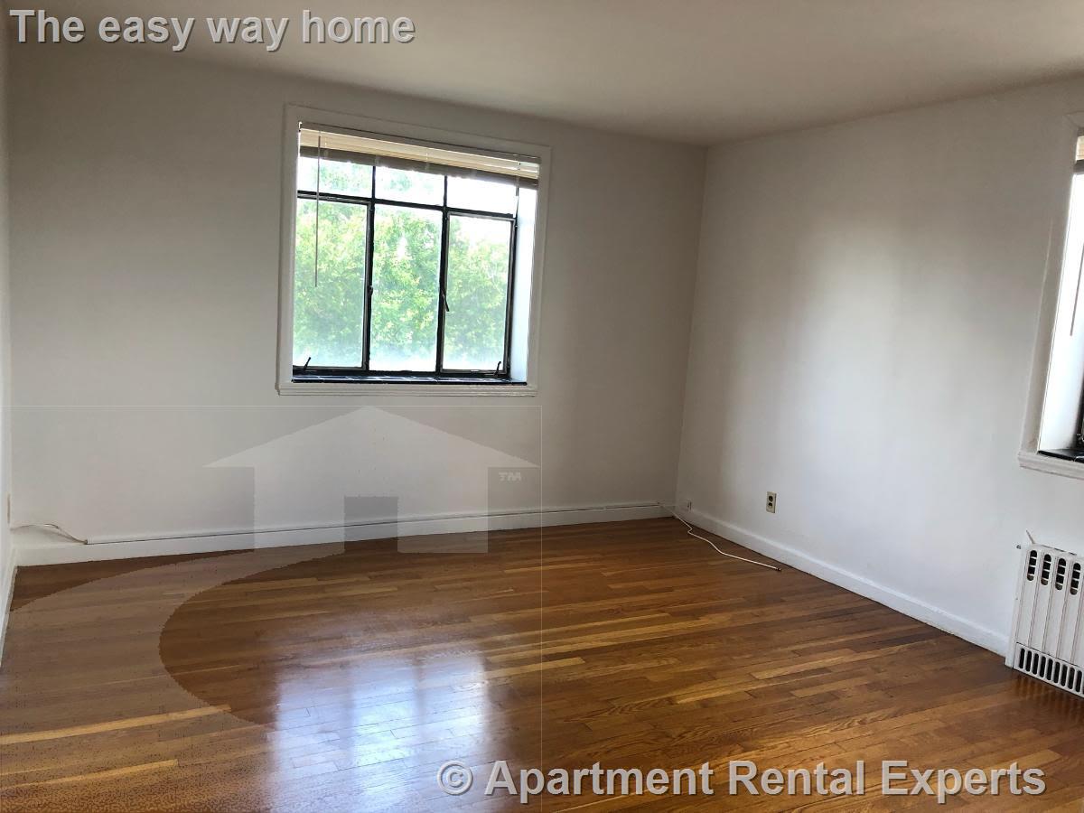 276 Massachusetts Ave, East Arlington