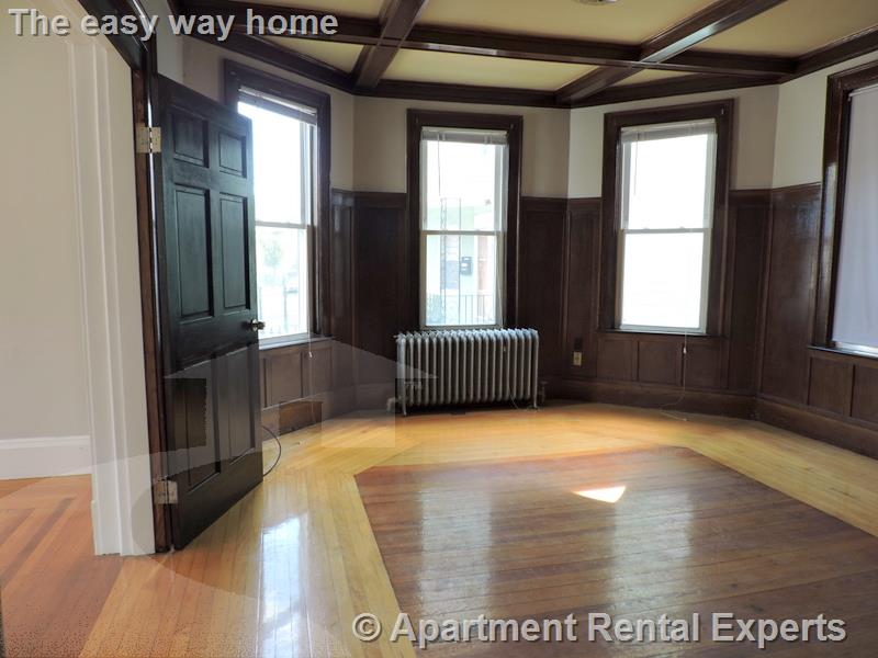 140 Holland St, Davis Square