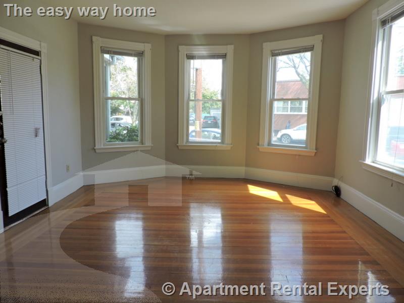 140 Holland St, Davis Square