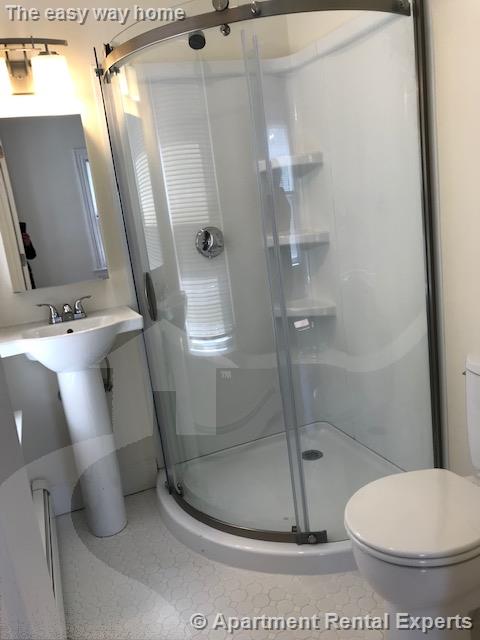 77 Bonair St, Winter Hill