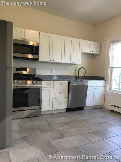 77 Bonair St, Winter Hill