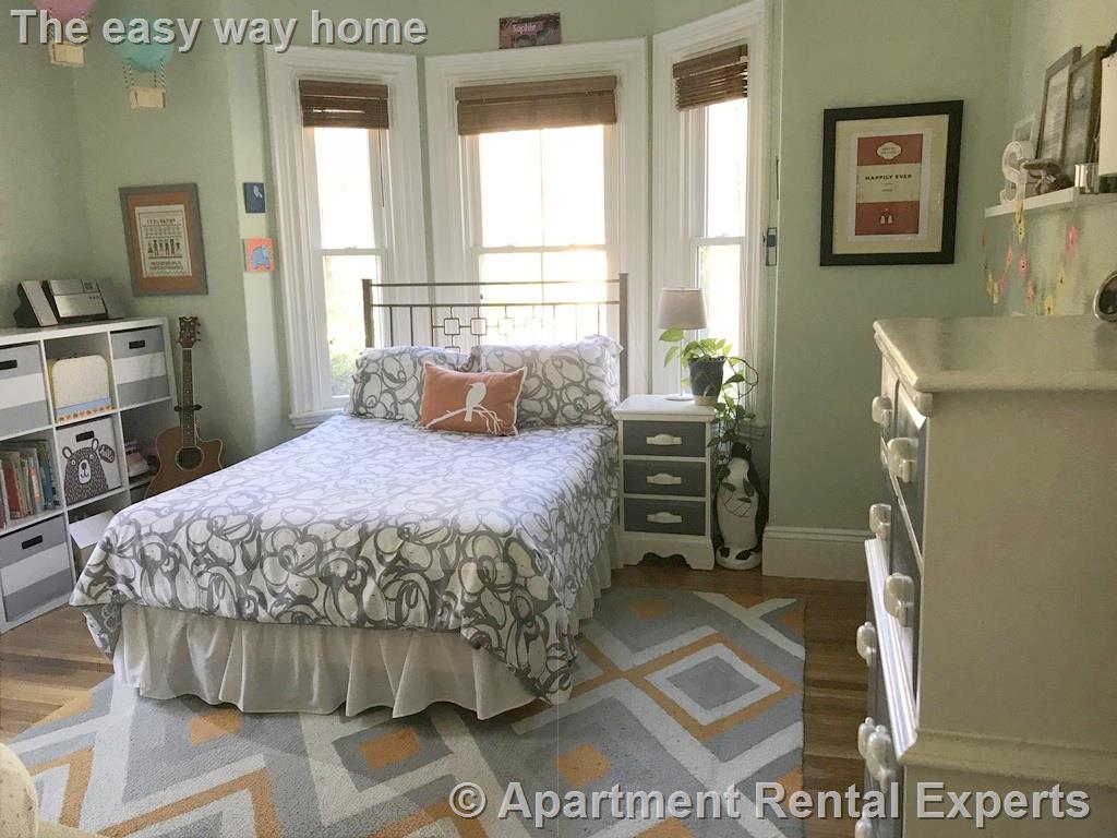 30 Moore St, Davis Square