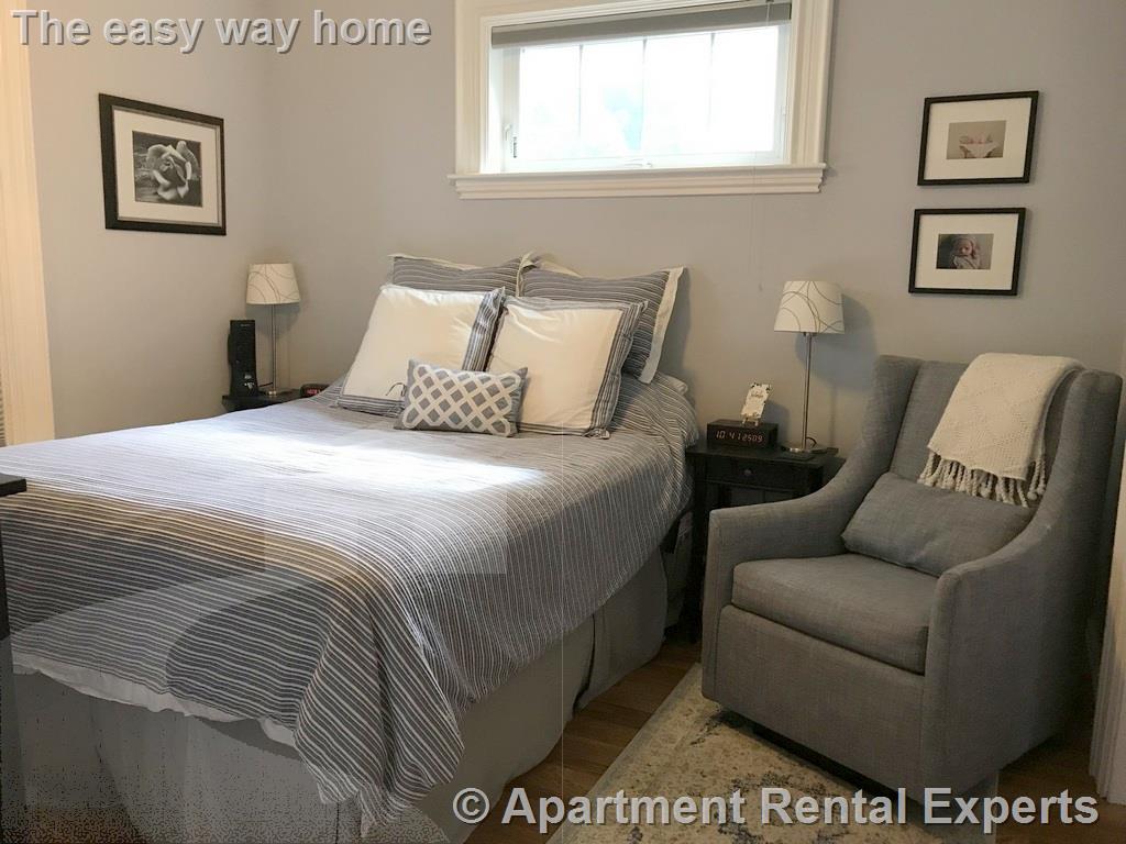 30 Moore St, Davis Square