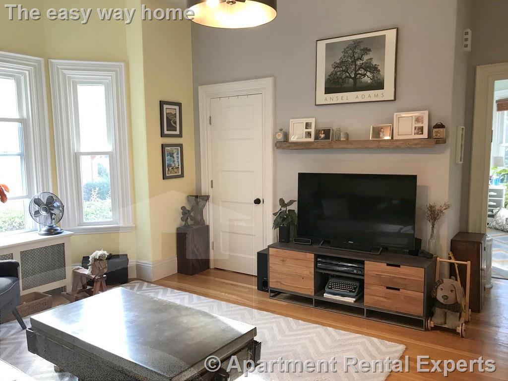 30 Moore St, Davis Square