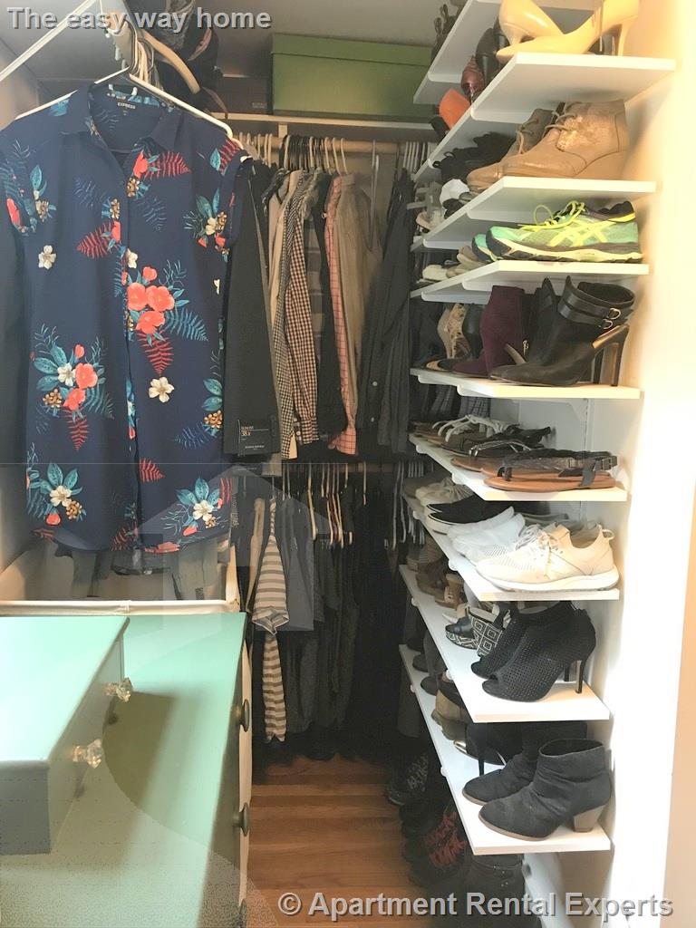 30 Moore St, Davis Square