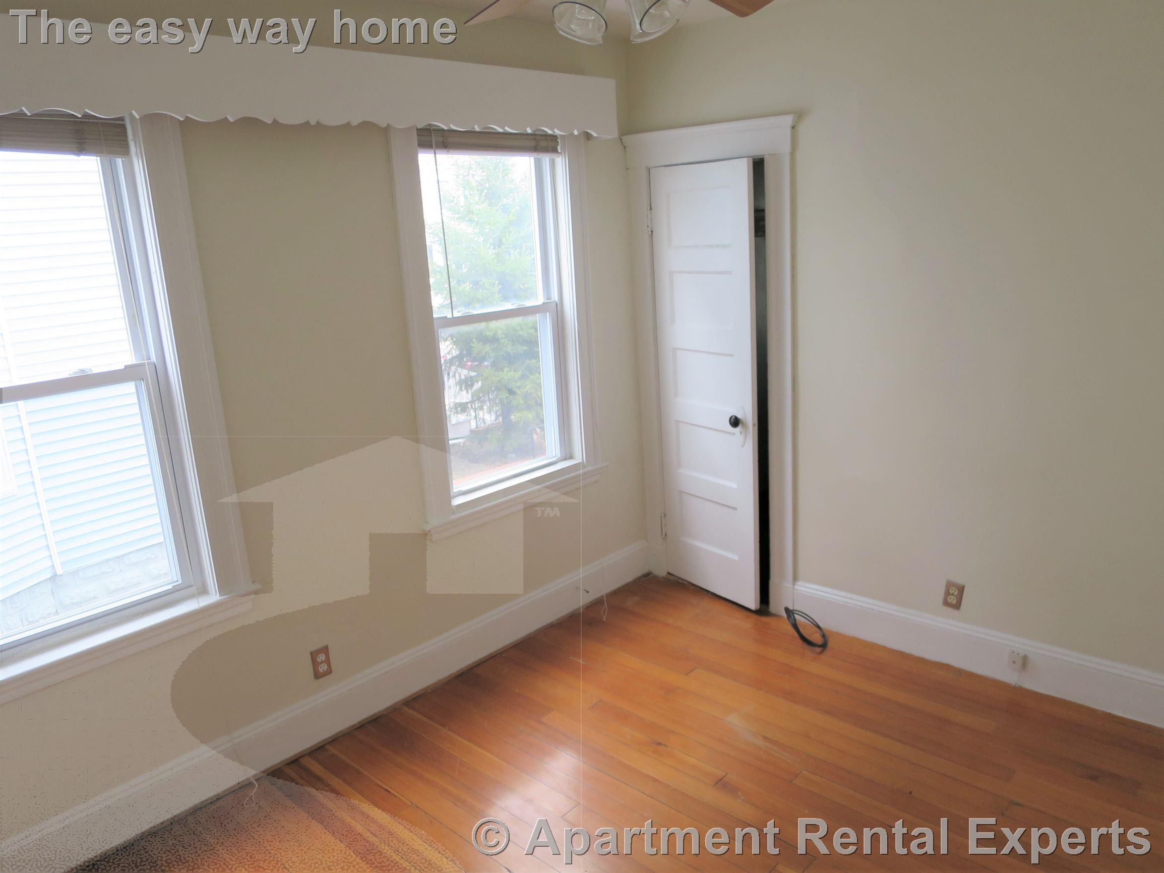 96 Conwell Ave, Tufts