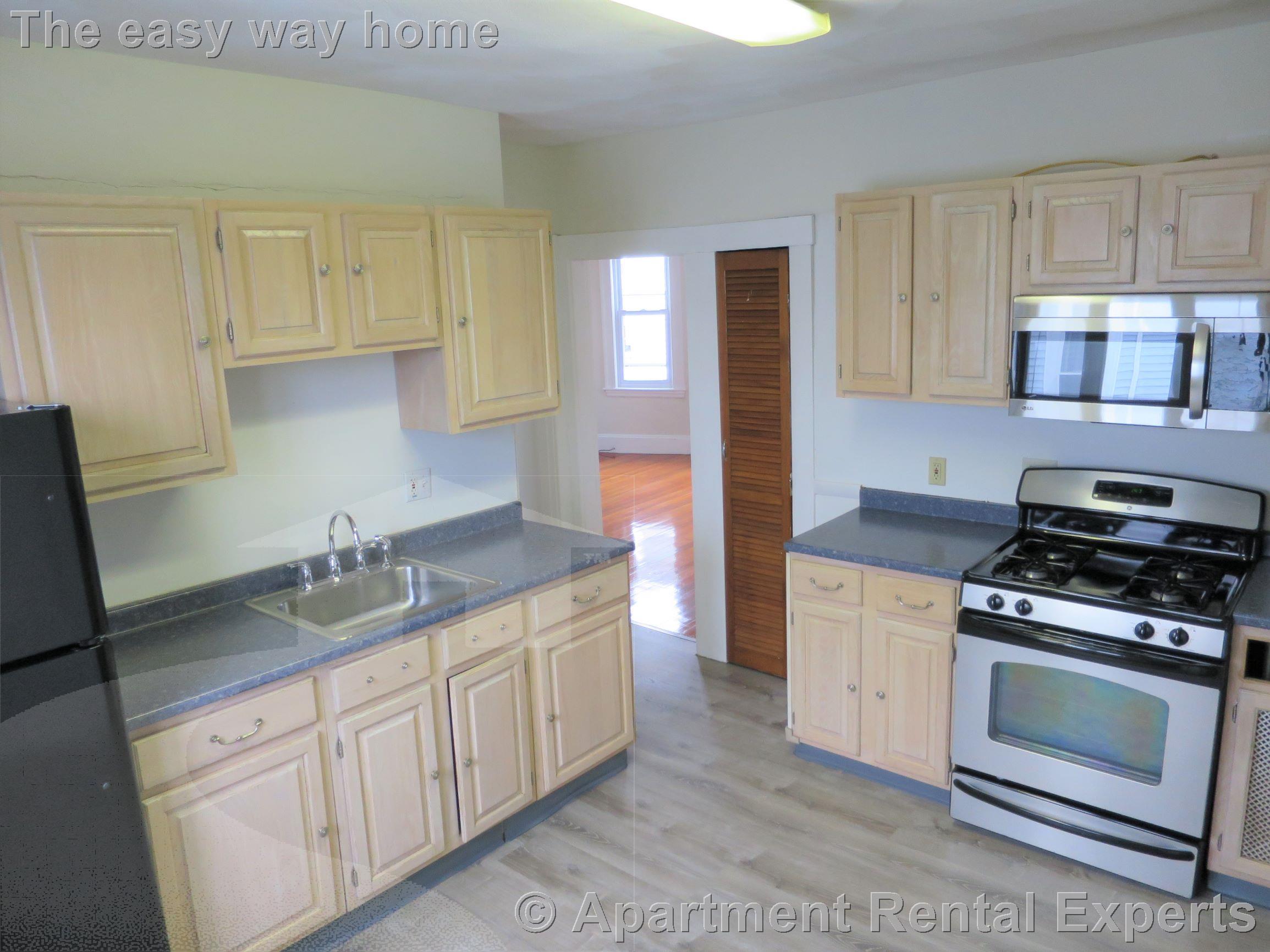 96 Conwell Ave, Tufts