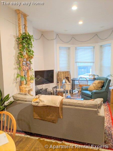 28 Beacon St, Inman Square