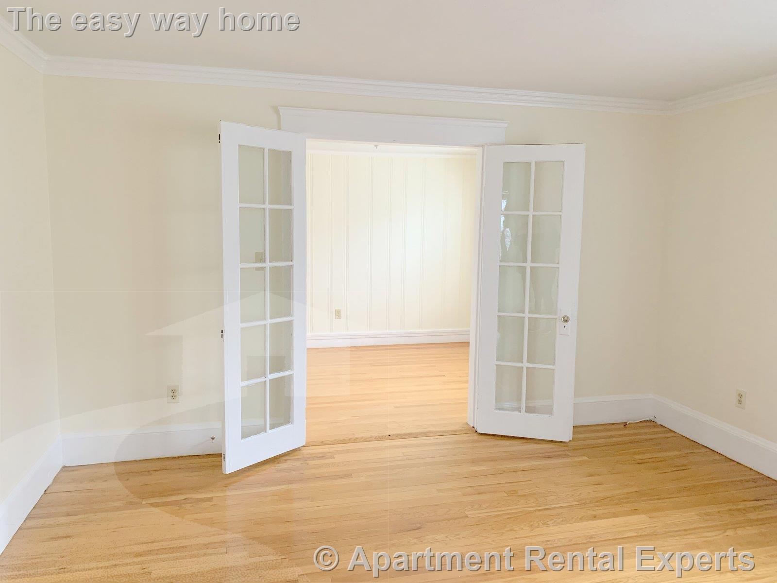 88 Bradford Rd, Watertown Center