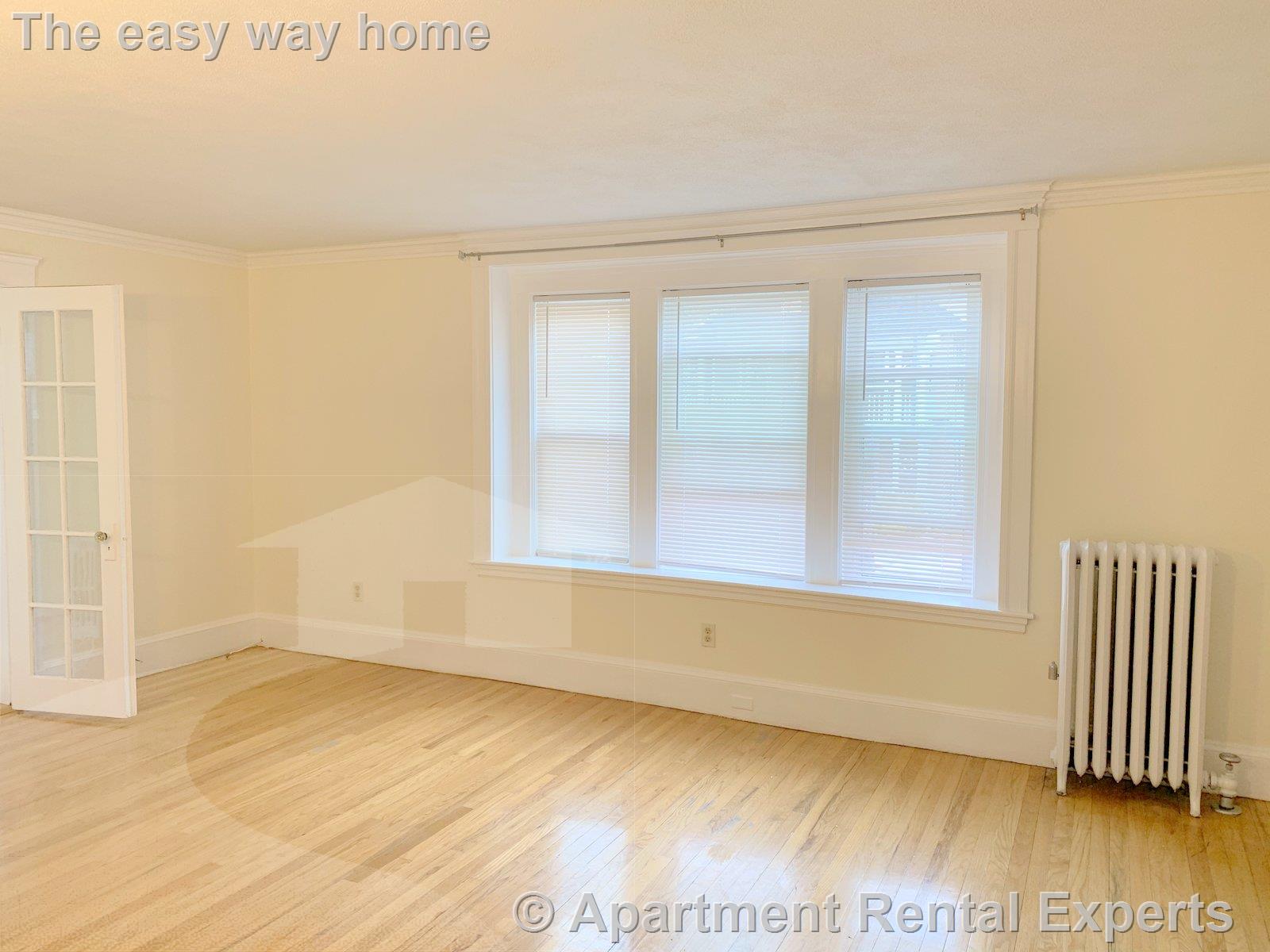 88 Bradford Rd, Watertown Center