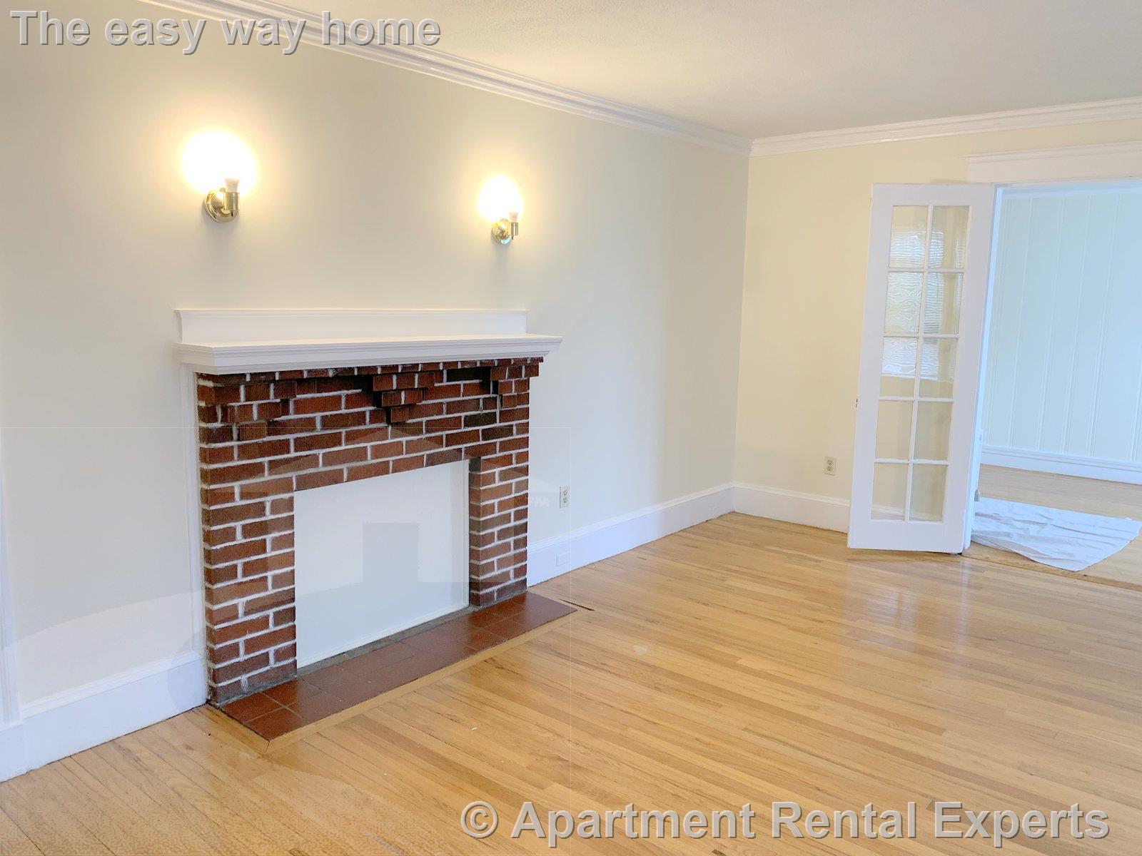 88 Bradford Rd, Watertown Center