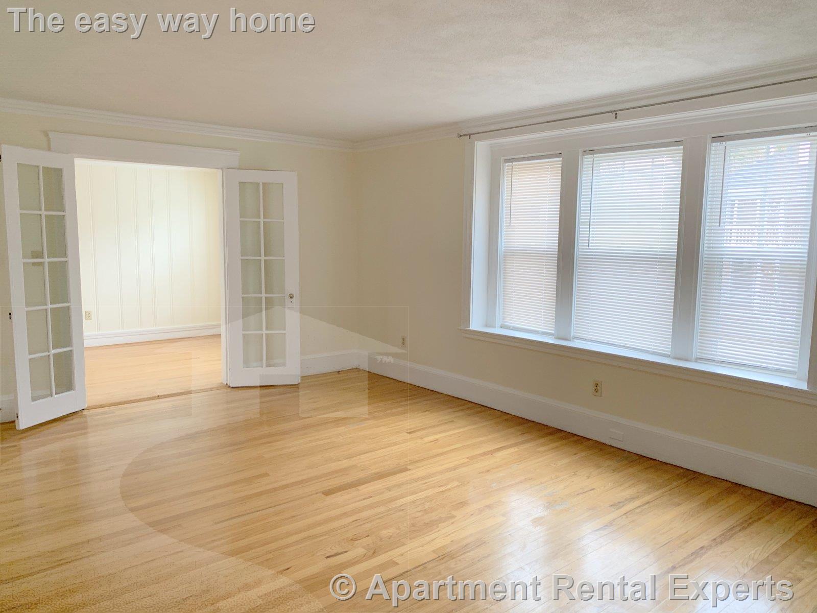 88 Bradford Rd, Watertown Center