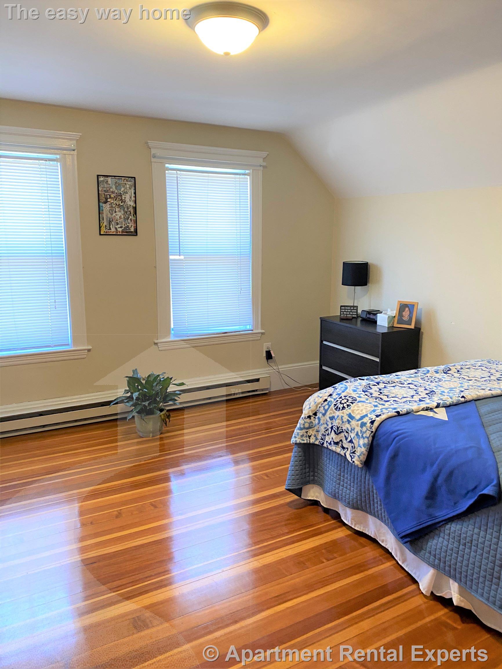 72 Powderhouse Blvd, Davis Square