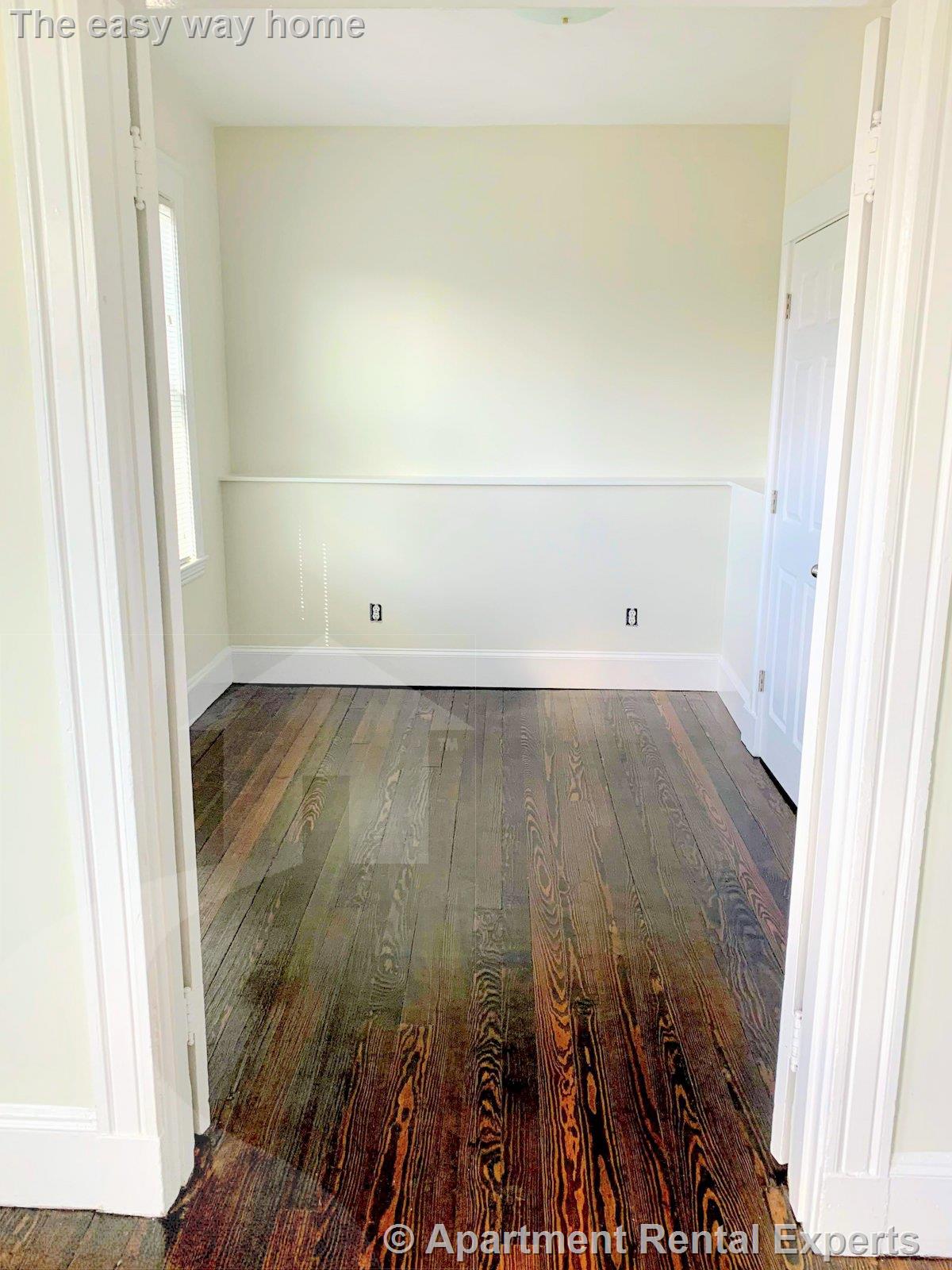 98 Bristol Rd, Ball Square