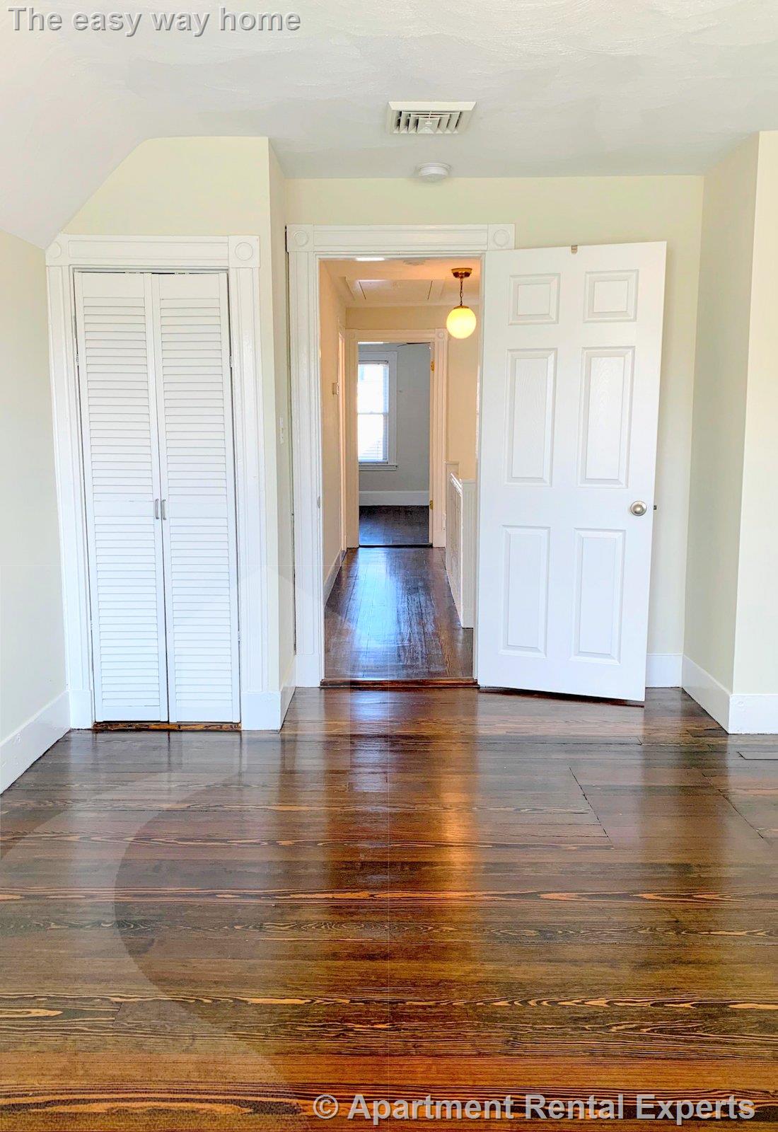 98 Bristol Rd, Ball Square