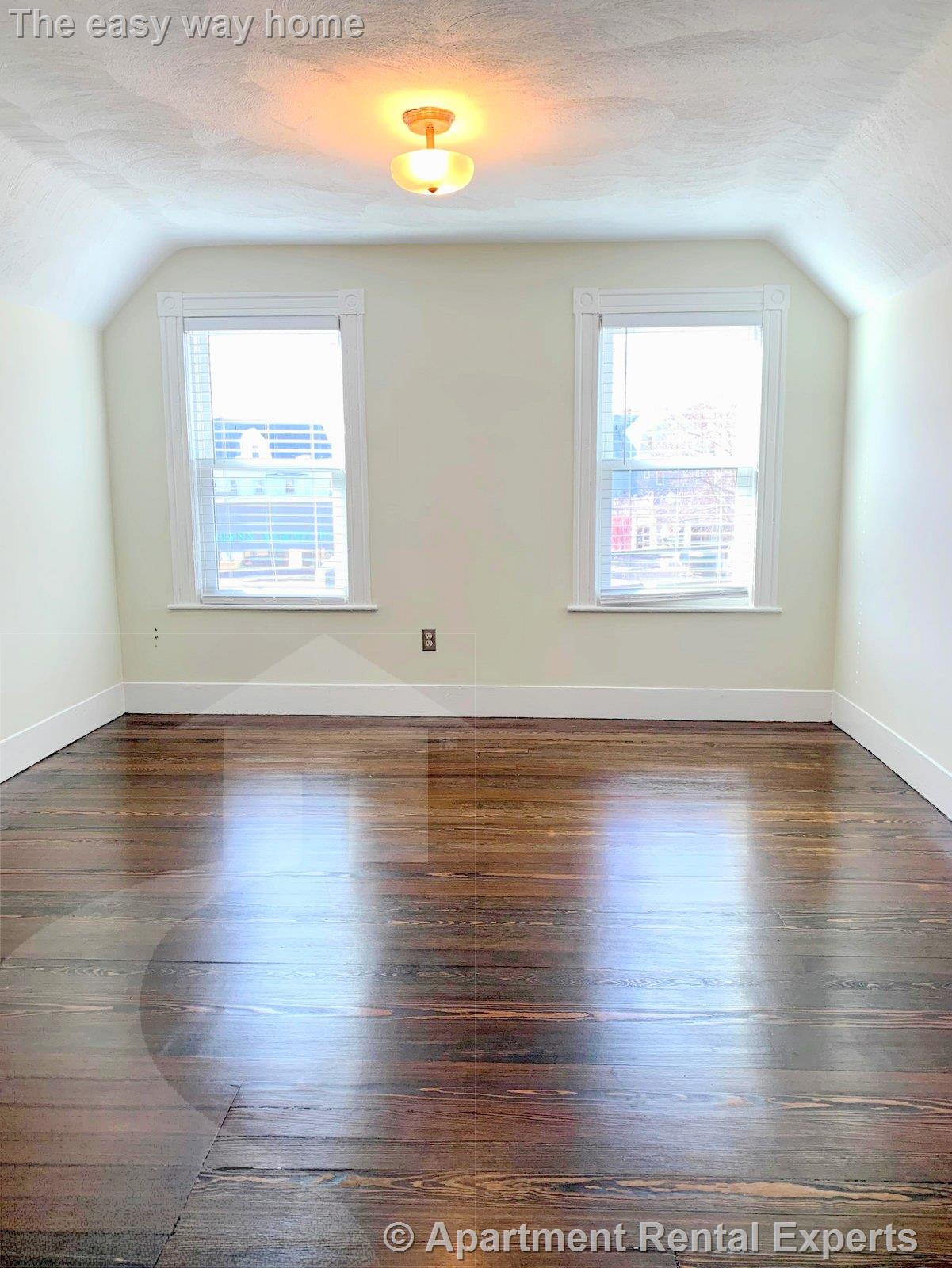 98 Bristol Rd, Ball Square