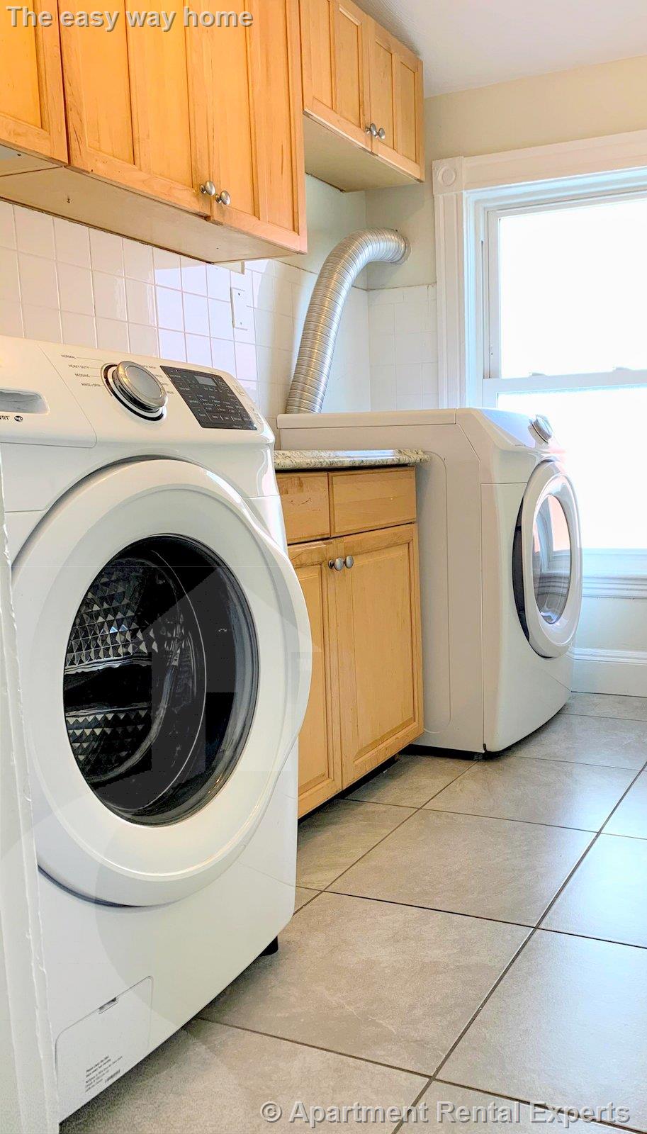 98 Bristol Rd, Ball Square