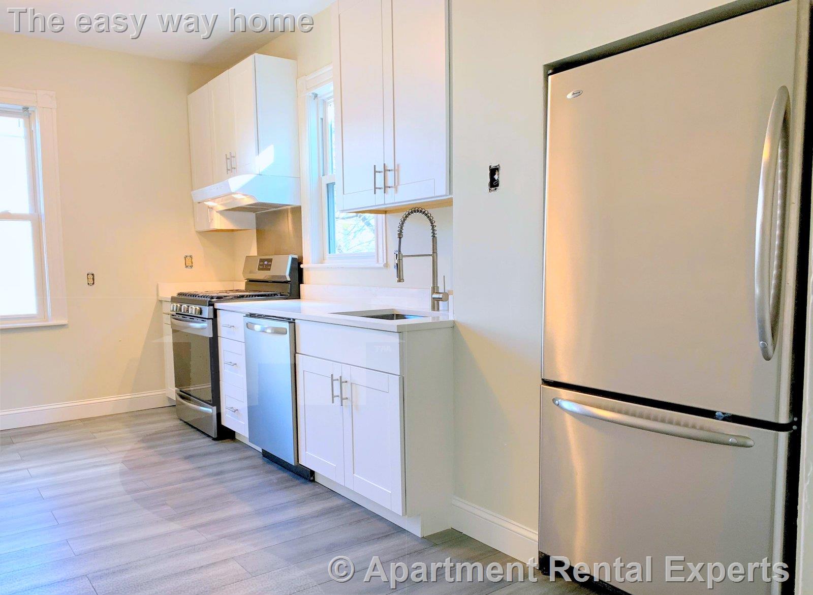 98 Bristol Rd, Ball Square