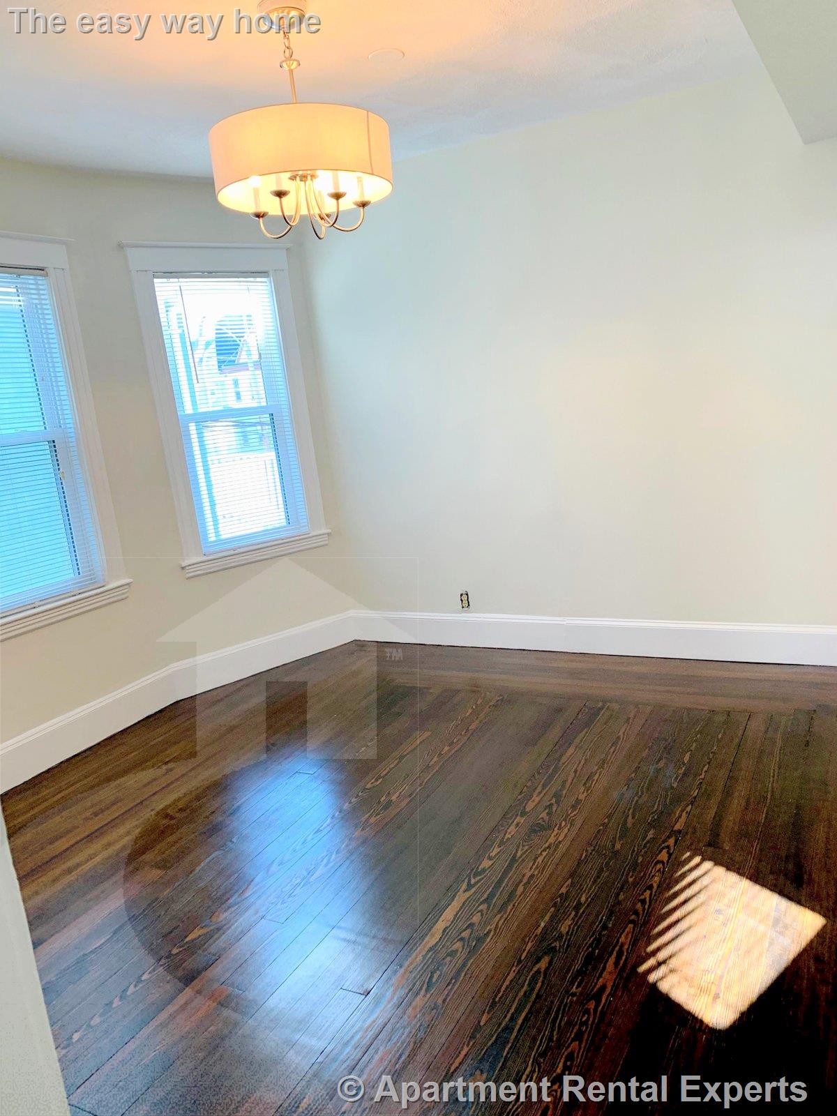 98 Bristol Rd, Ball Square