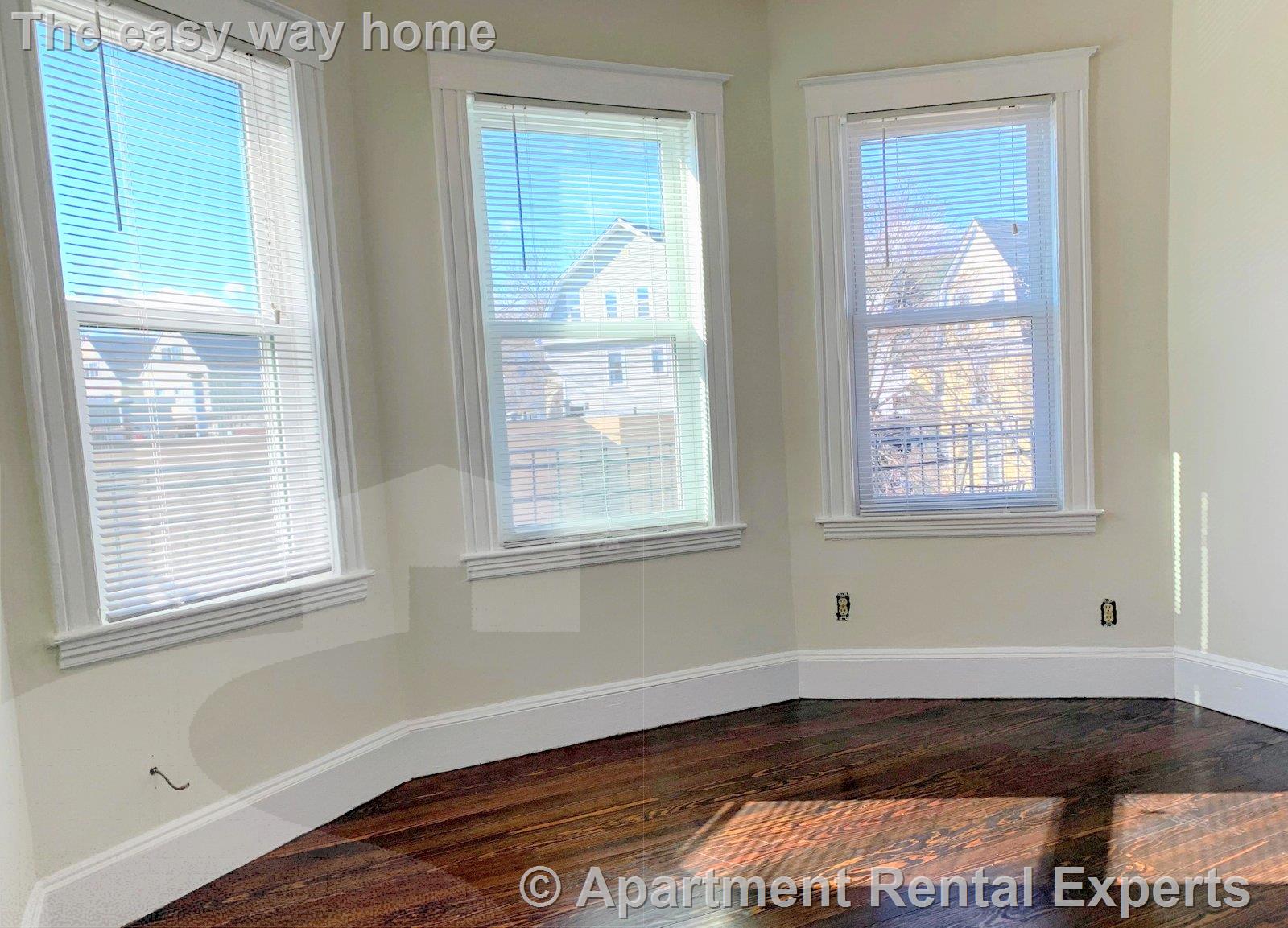 98 Bristol Rd, Ball Square