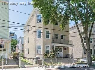 16 Valentine St, Central Square