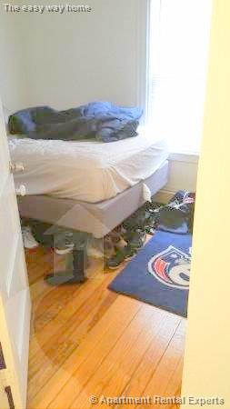 16 Valentine St, Central Square