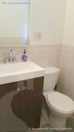 16 Valentine St, Central Square