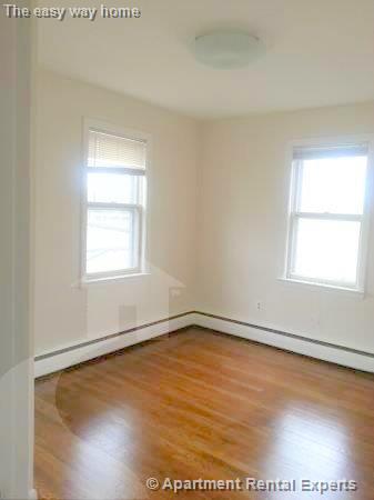 9 Gould Ave, Porter Square