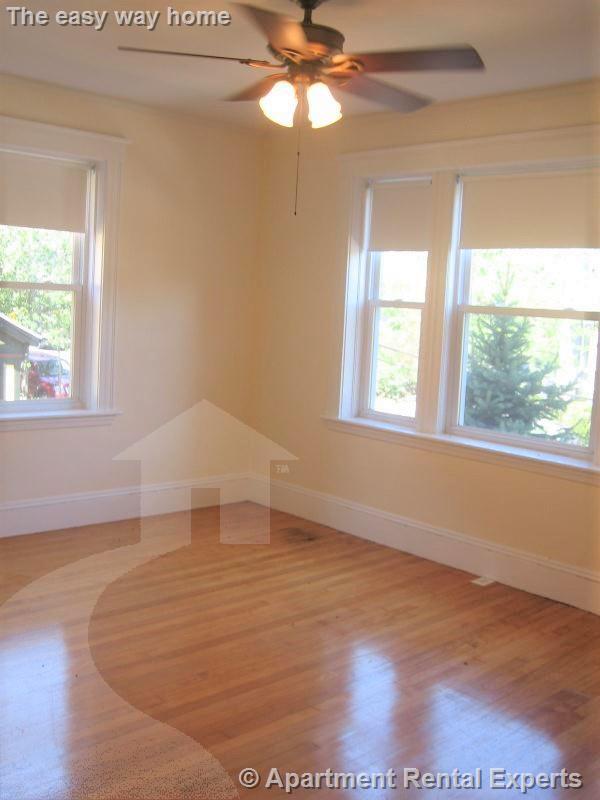 14 Centre St, Central Square