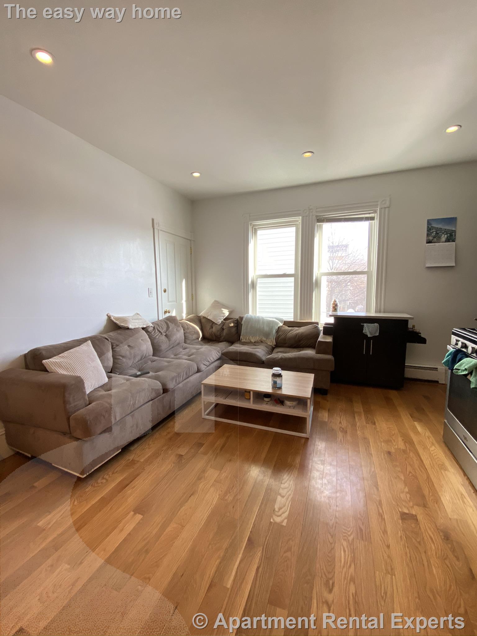 322.5 Western Ave, Cambridgeport