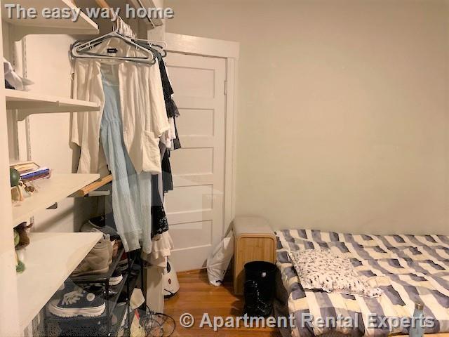 215-217 Boston Ave, Tufts