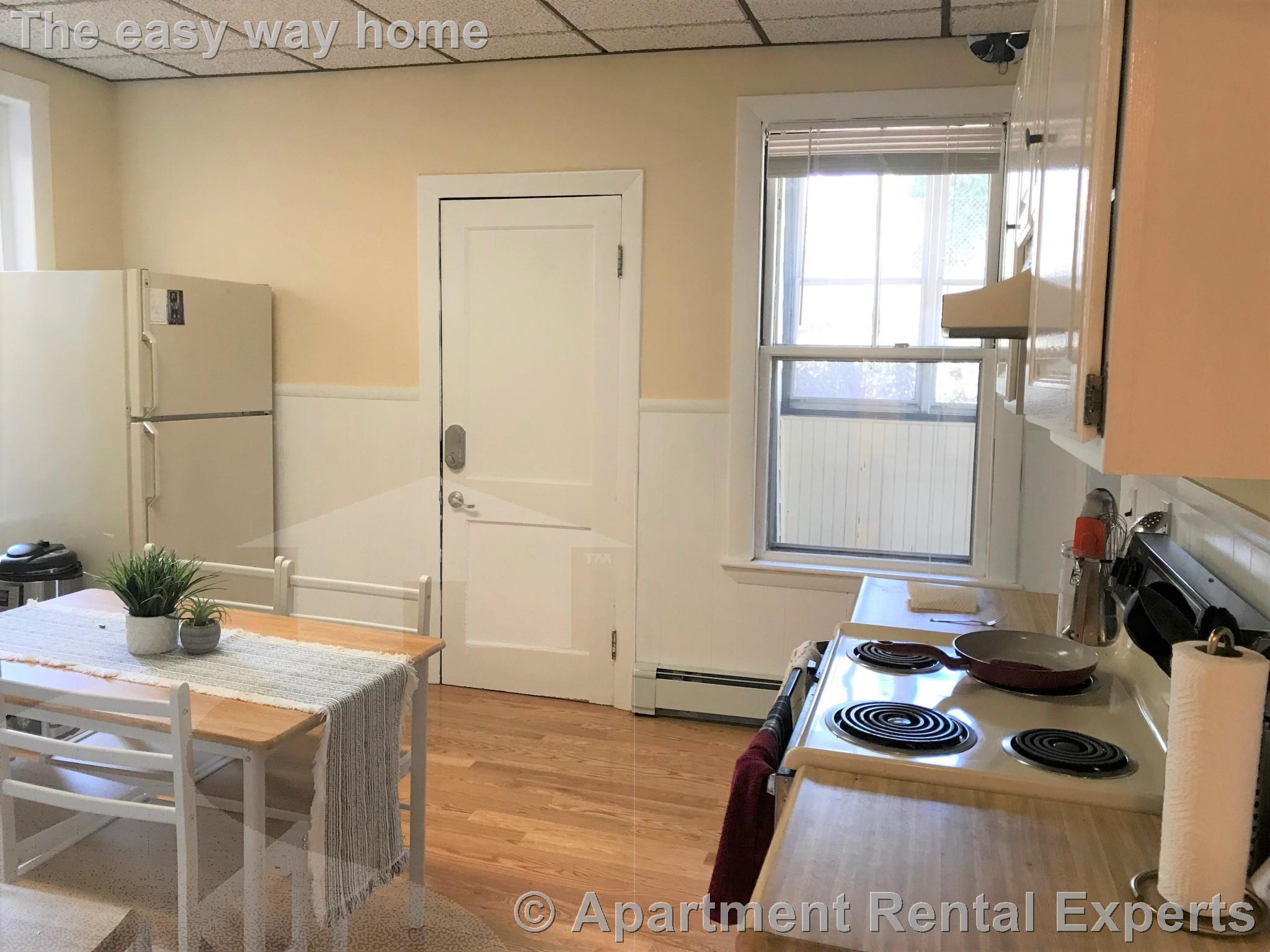 27-29 Cameron Ave, Davis Square